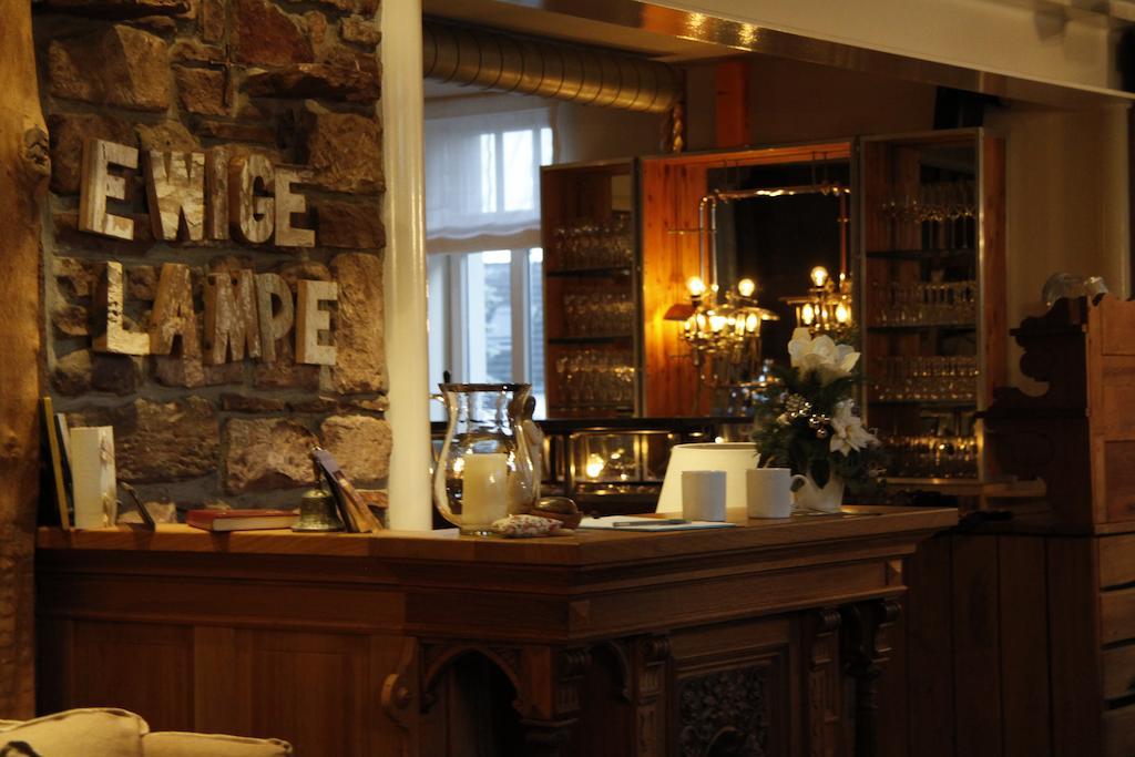Zur Ewigen Lampe Romantisches Landhotel & Restaurant Nideggen Exterior foto